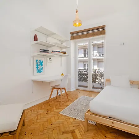 Whome Bright Modern In The Heart Of Alvalade *