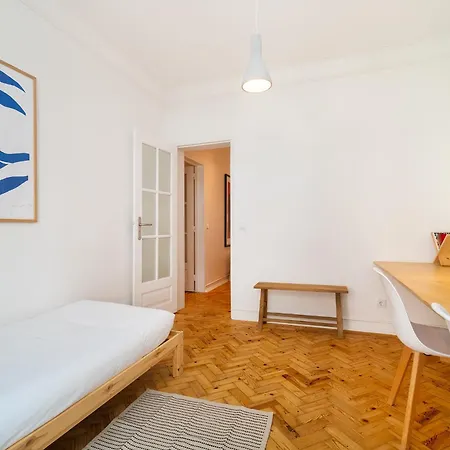 Whome Bright Modern In The Heart Of Alvalade *